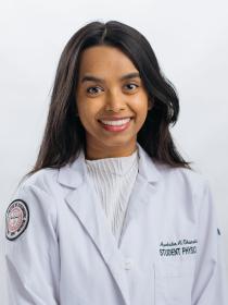 Apeksha Ghumatkar, Medical Student