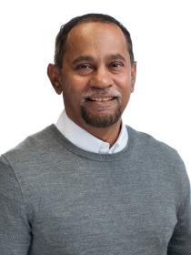 portrait of Dr. Atif Zeeshan