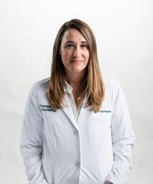 Betsy Thomson, APRN, FNP